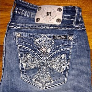 ⚠️SALE⚠️Miss Me Embroidered Signature Skinny Jean